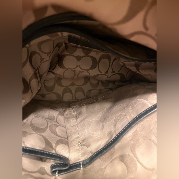 Coach genuine vintage leather legacy slim hobo shoulder bag - Picture 4 of 13